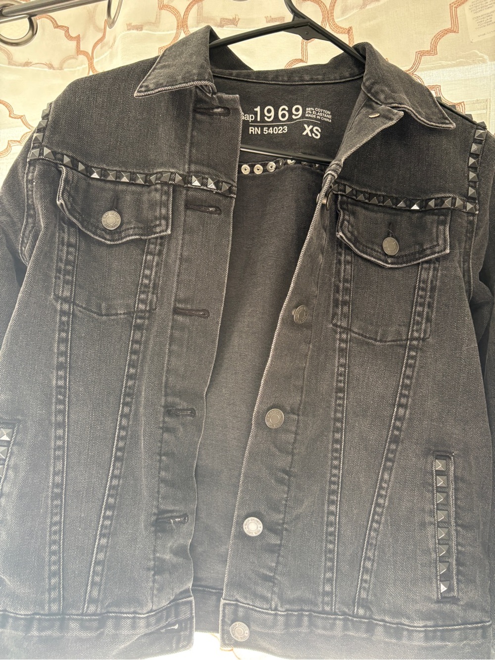 GAP 1969 Women's Black Studded Denim Jacket